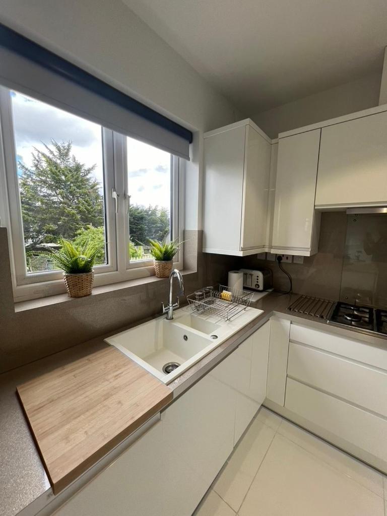 Zenobia London Luxury Apartments Finchley Exteriör bild
