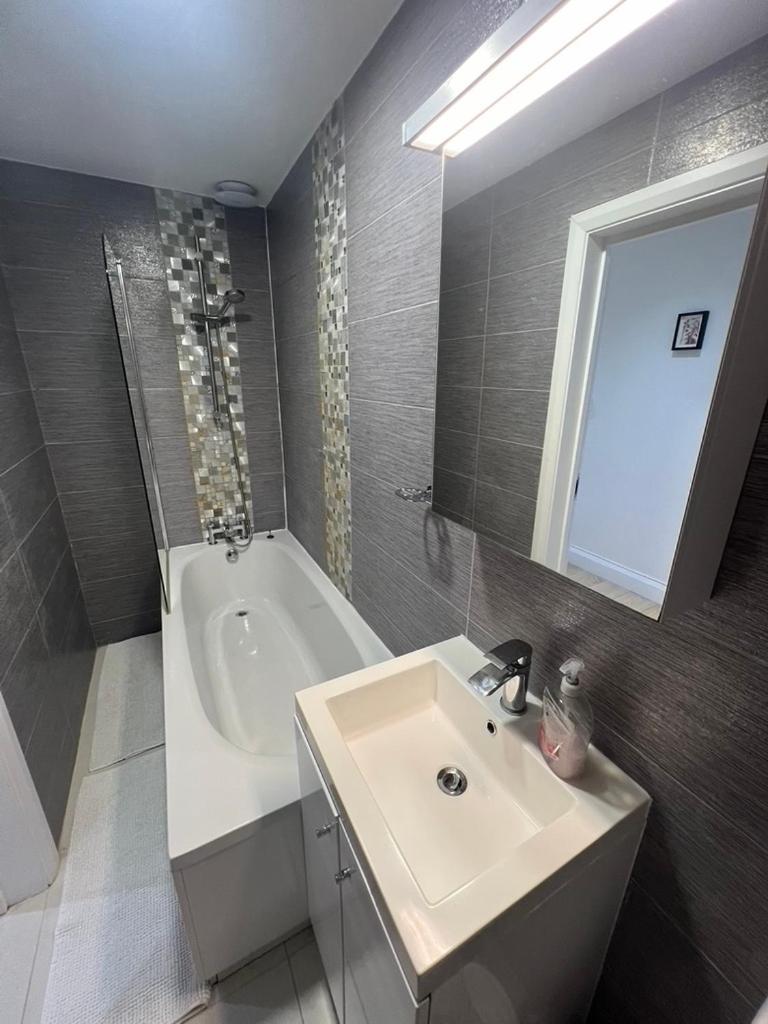 Zenobia London Luxury Apartments Finchley Exteriör bild