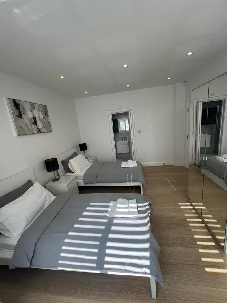 Zenobia London Luxury Apartments Finchley Exteriör bild