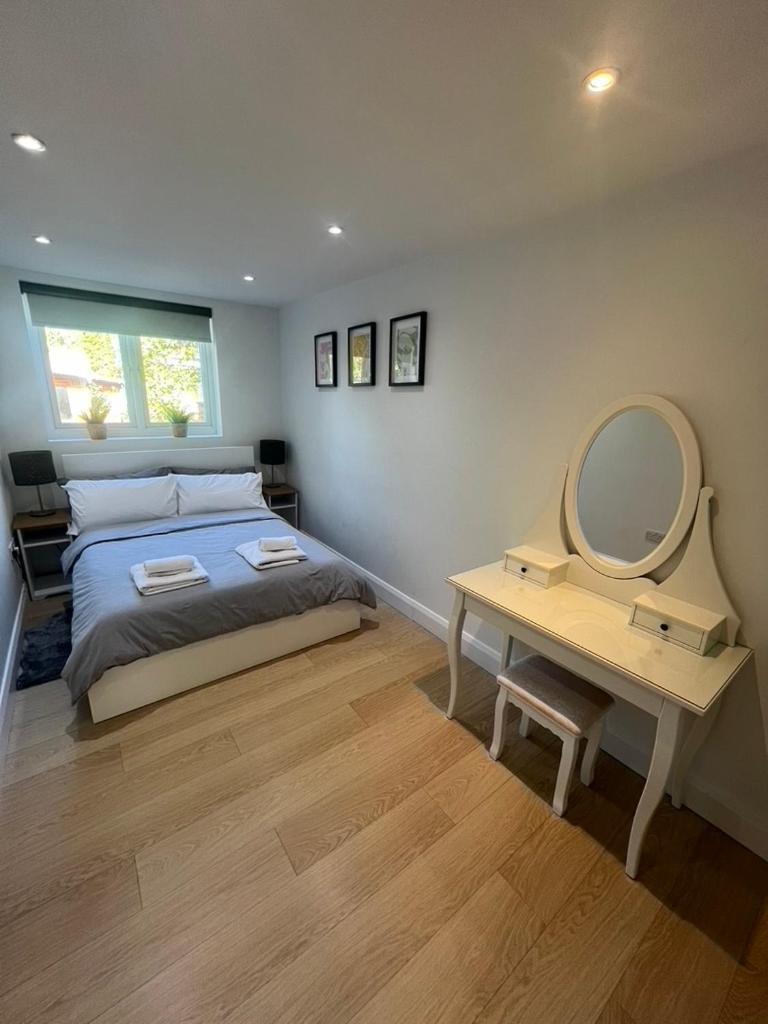 Zenobia London Luxury Apartments Finchley Exteriör bild