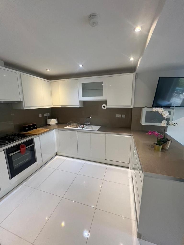 Zenobia London Luxury Apartments Finchley Exteriör bild